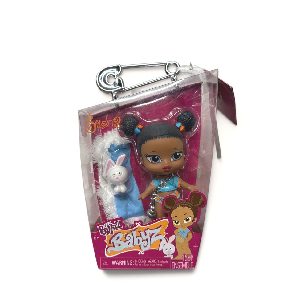 Bratz Babyz Sasha Collectible Fashion Doll with Real Fashions and Pet NEW